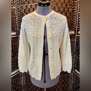 Vintage Hand knit Grandma Cardigan Sweater Pearl buttons S M crochet off white